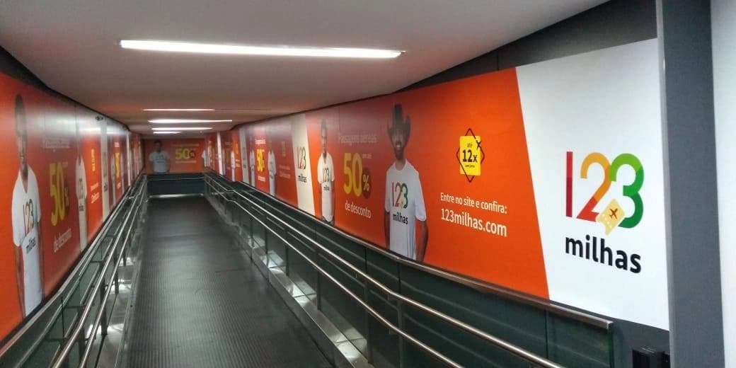 Mídia de aeroporto — rampa de embarque da 123milhas (imagem 11 de 20).