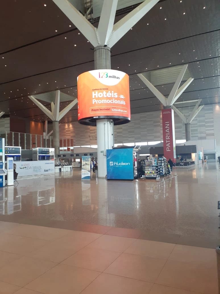 Mídia de aeroporto — placa de LED da 123milhas (imagem 18 de 20).