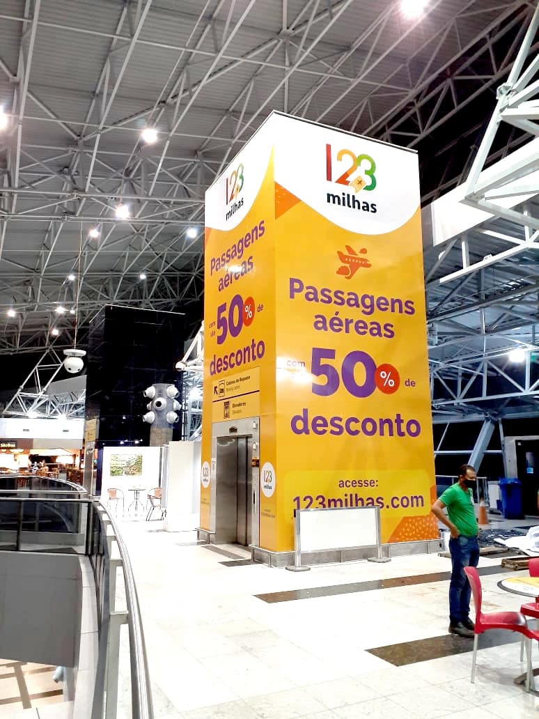Mídia de aeroporto — elevadores da 123milhas (imagem 9 de 20).